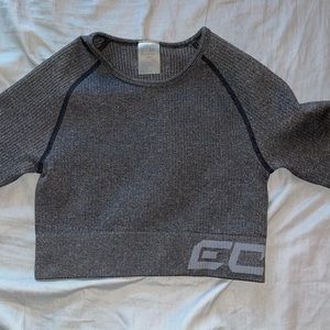 ECHT dark grey arise comfort crop top